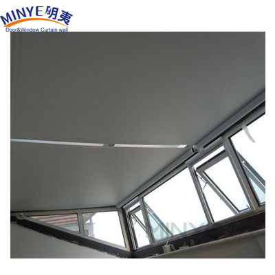 LOWE glazen dakraam Verticaal openingspatroon Houten aluminium dakraam voor prestaties