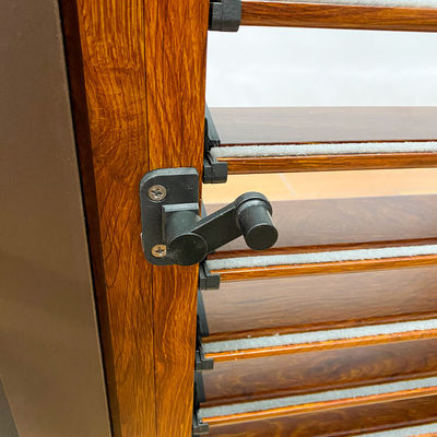 Moderne ontwerpen op maat Kleuren Houtkleur Aluminium Louvers voor thuis