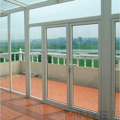 Winkel voorkant Franse glazen deuren ontwerp met wit PVC profiel en dubbel gehard glas