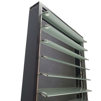 Handverstelbaar aluminium raam met glazen rolluiken optimale functionaliteit