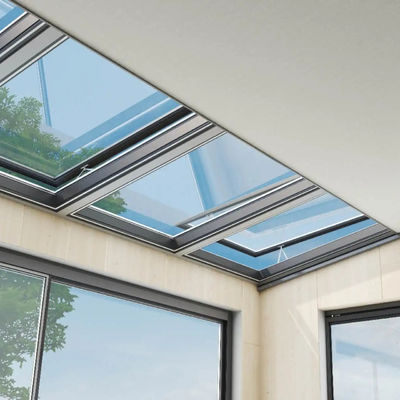 Poedergecoate thermische breuk aluminium dakraam voor winddichte functie en houten muur