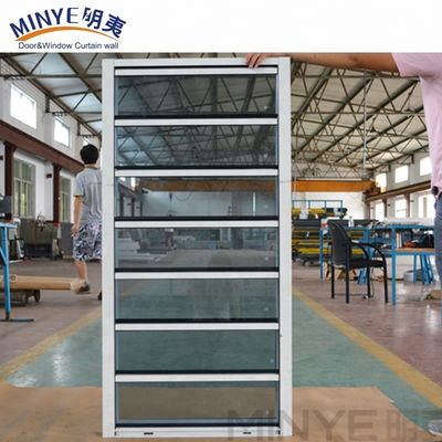 Verticale openingsluiken voor licht- en ventilatiebeheersing