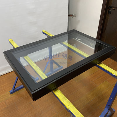 Moderne design aluminium dakraam met goede corrosiebestendigheid en aangepast product