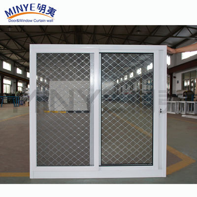 Innovatieve op maat gemaakte kleuren Geluidsdode PVC/UPVC schuifvenster met grillontwerp