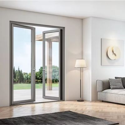 UPVC deur met dubbelgehard glas