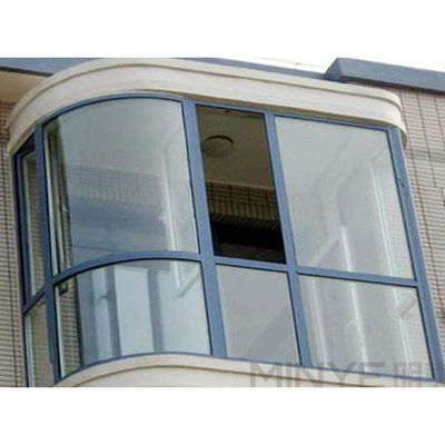 Aluminium balkonhoekvenster met horizontale opening en gehard glasframe