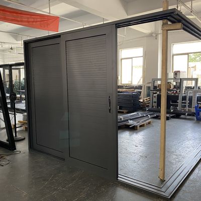 Invoer Schuifdeursysteem voor panoramische hoek Patio deuren afgewerkt in aluminium