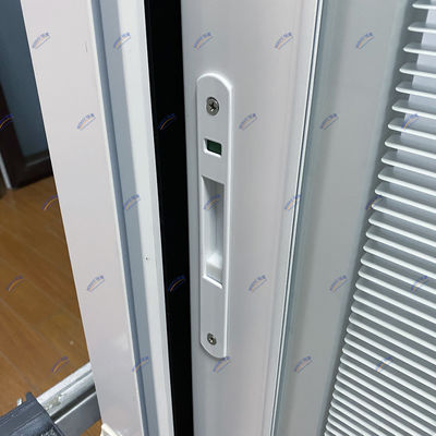 Nieuw ontworpen thermisch isolerende aluminium glazen schuifdeuren met verstelbare luivers
