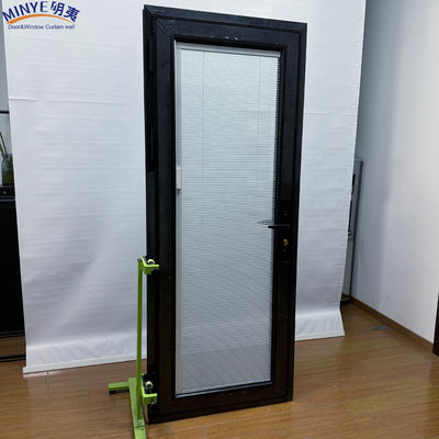 Aluminium glazen deur met thermische breuk, met binnensluiter en dubbelgehard glas