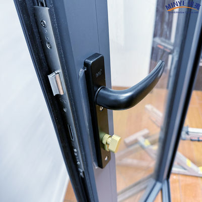 Moderne ontwerp thermische breuk aluminium legering Casement deuren in wit voor en kopers